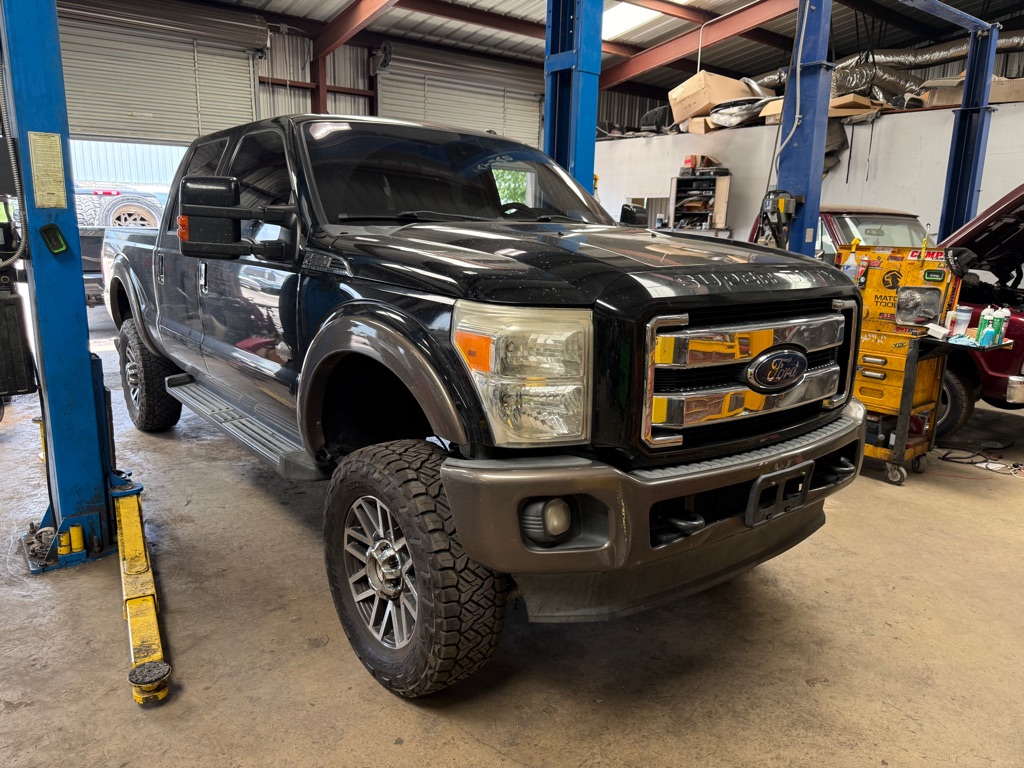 2016 Ford F-250 Lariat 4x4 Crew Cab 8' Box's photo
