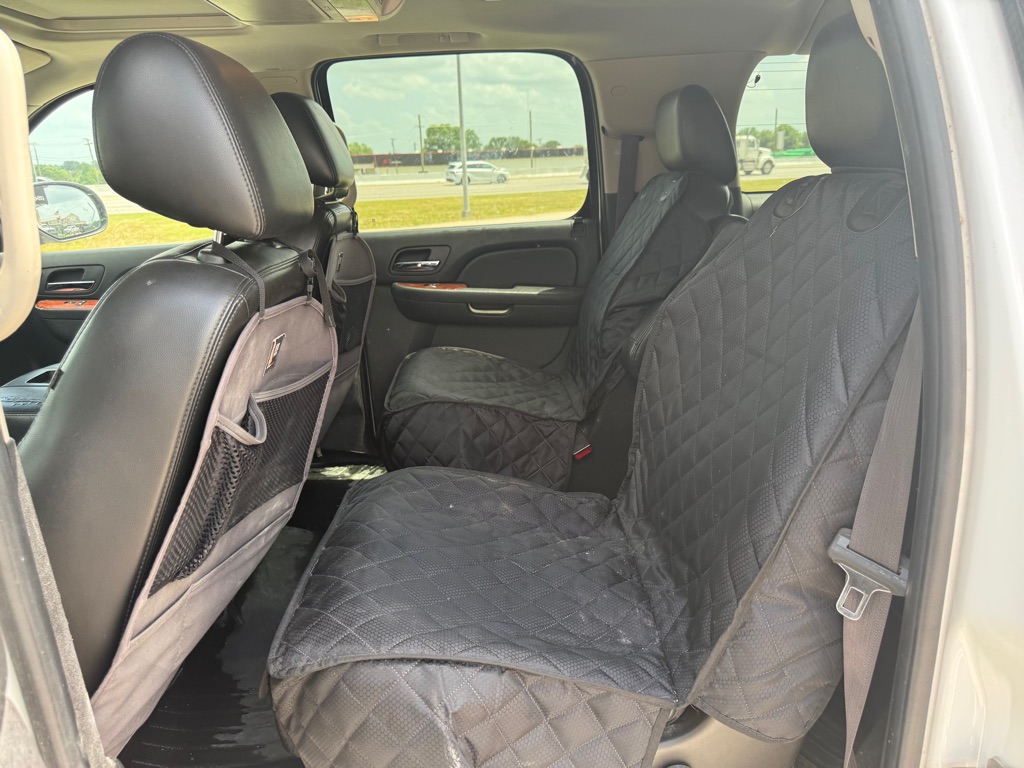 2011 Chevrolet Suburban LTZ - Photo 15