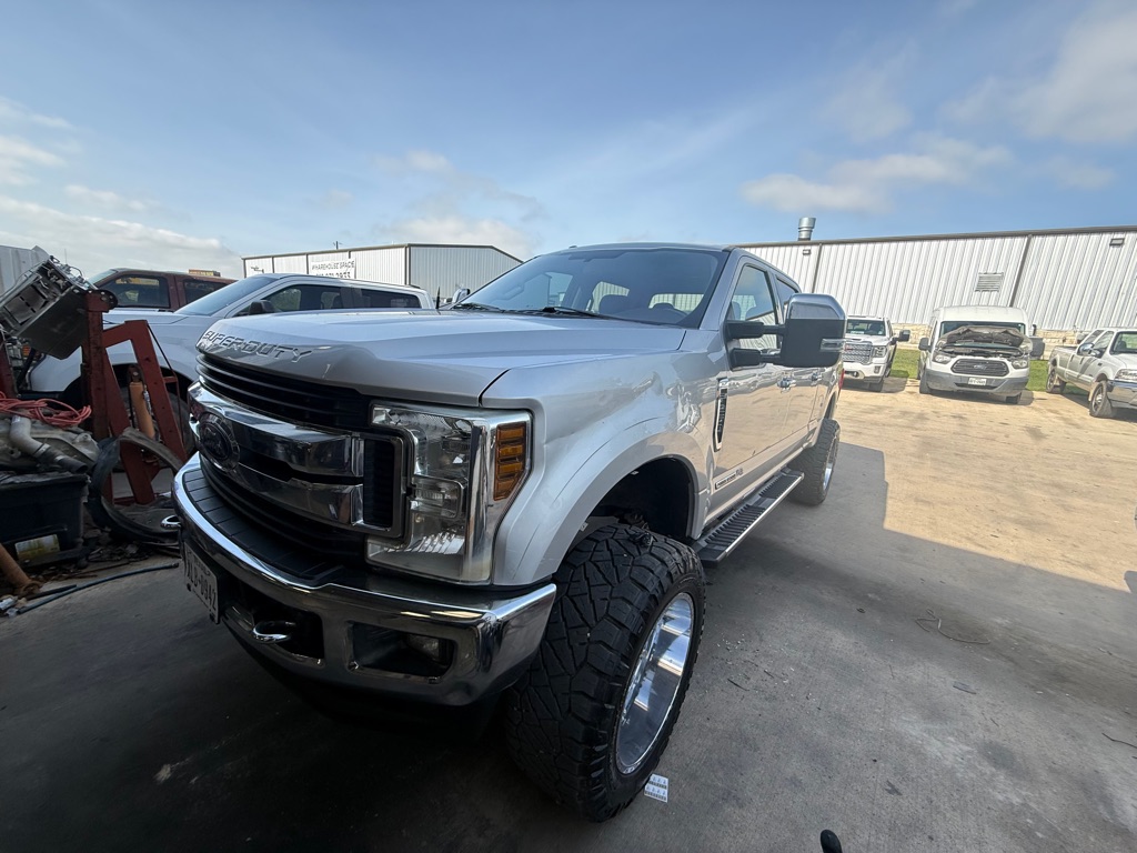 Photo 3 of this FORD F-250 SUPER DUT
