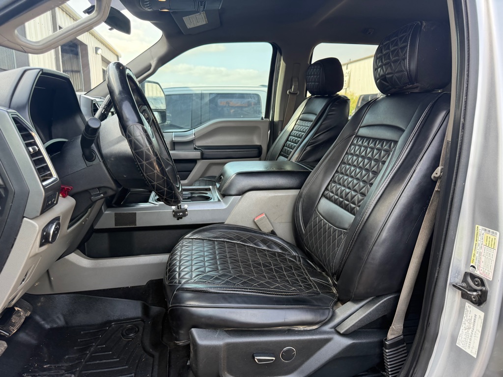 Photo 5 of this FORD F-250 SUPER DUT