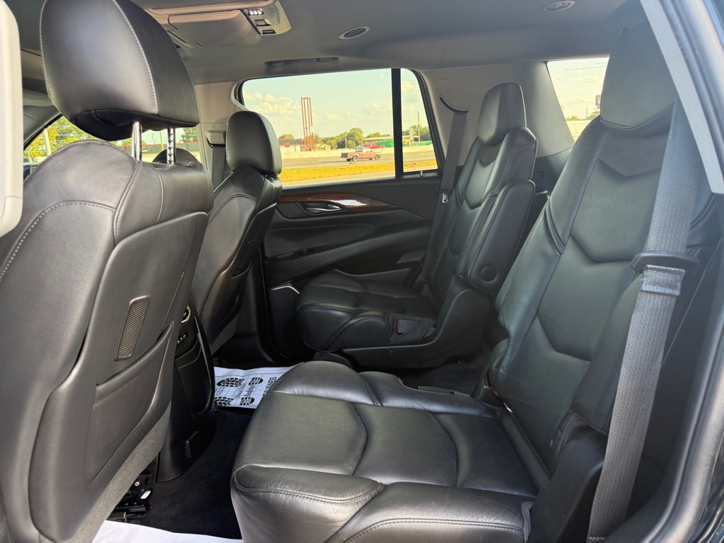 Photo 14 of this CADILLAC ESCALADE