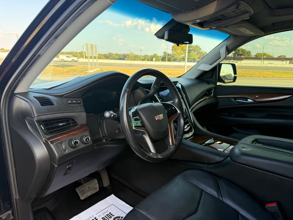 Photo 11 of this CADILLAC ESCALADE