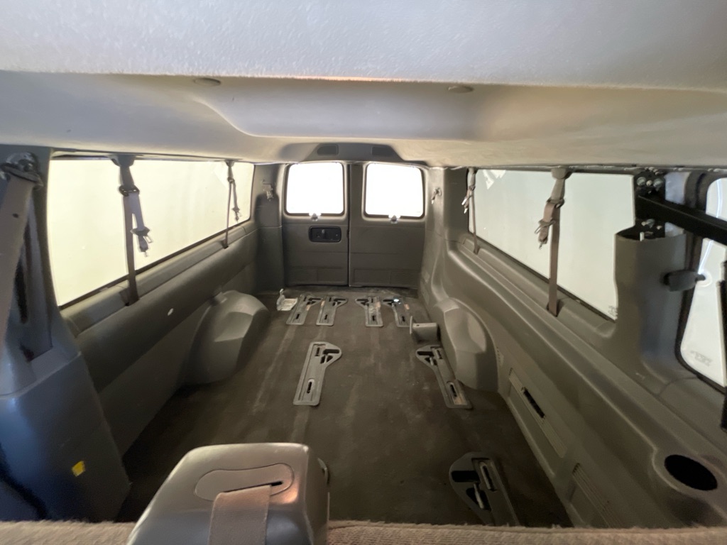 Photo 10 of this CHEVROLET EXPRESS