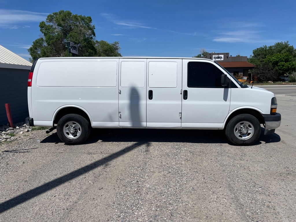 Photo 4 of this CHEVROLET EXPRESS