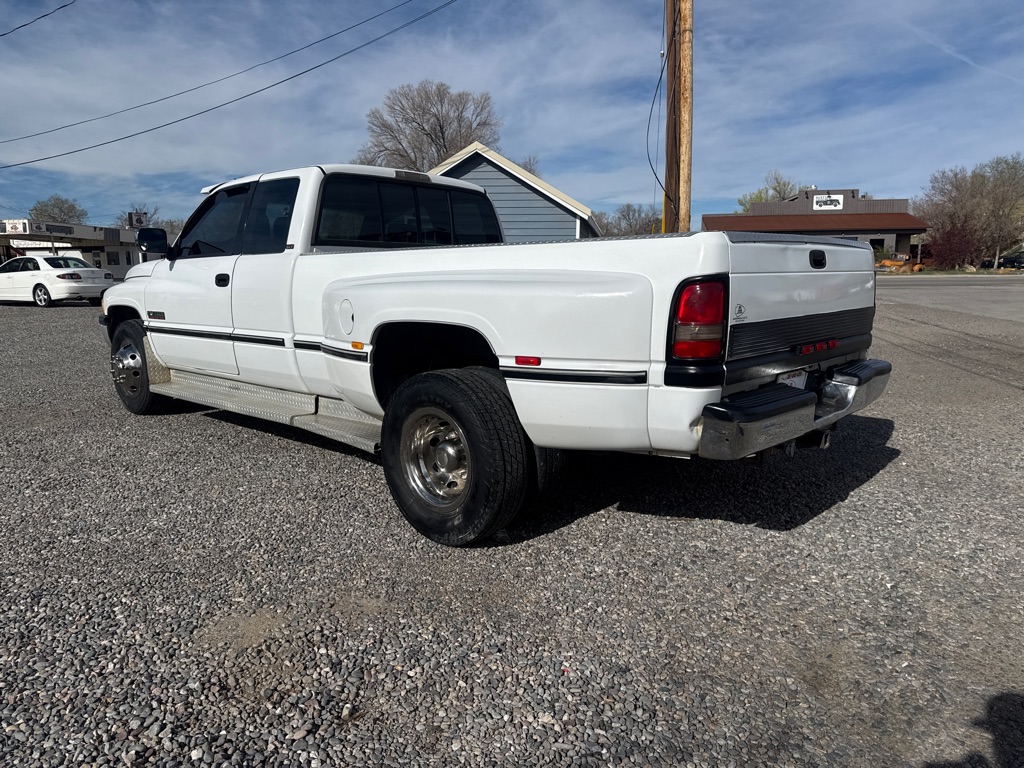 Photo 7 of this DODGE RAM 3500