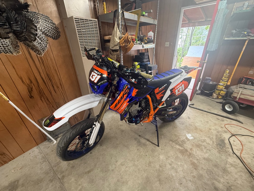 2004 YAMAHA MC