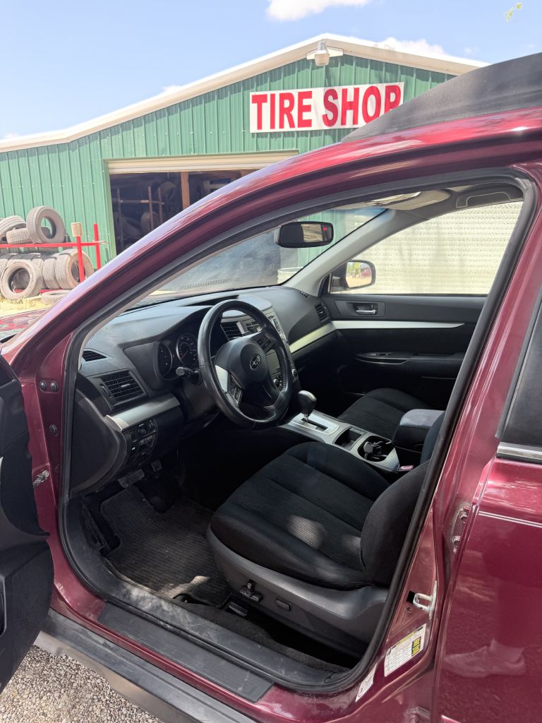 Photo 3 of this SUBARU OUTBACK