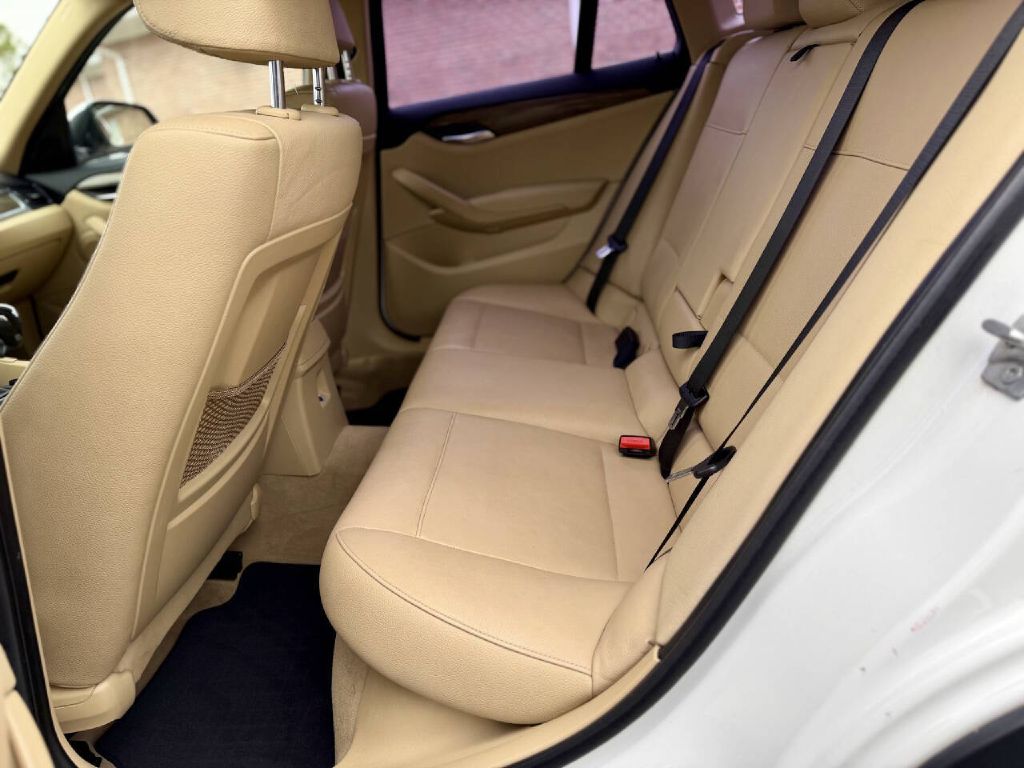 Photo 15 of this BMW X1