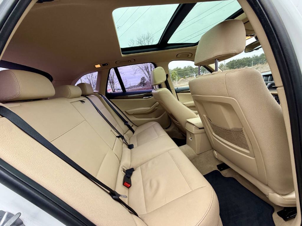 Photo 18 of this BMW X1