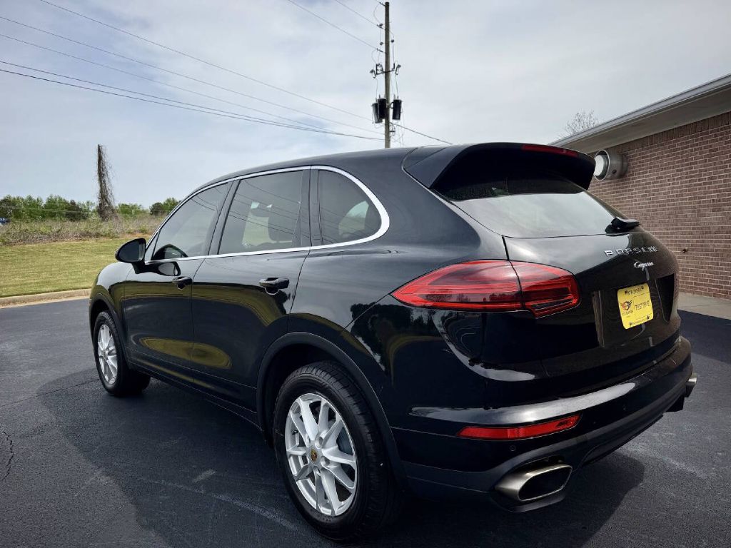 Photo 7 of this PORSCHE CAYENNE