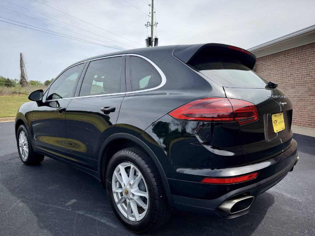Photo 8 of this PORSCHE CAYENNE