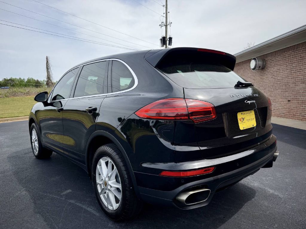 Photo 13 of this PORSCHE CAYENNE