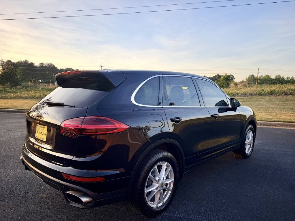 Photo 29 of this PORSCHE CAYENNE
