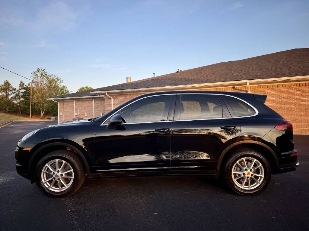 Photo 31 of this PORSCHE CAYENNE