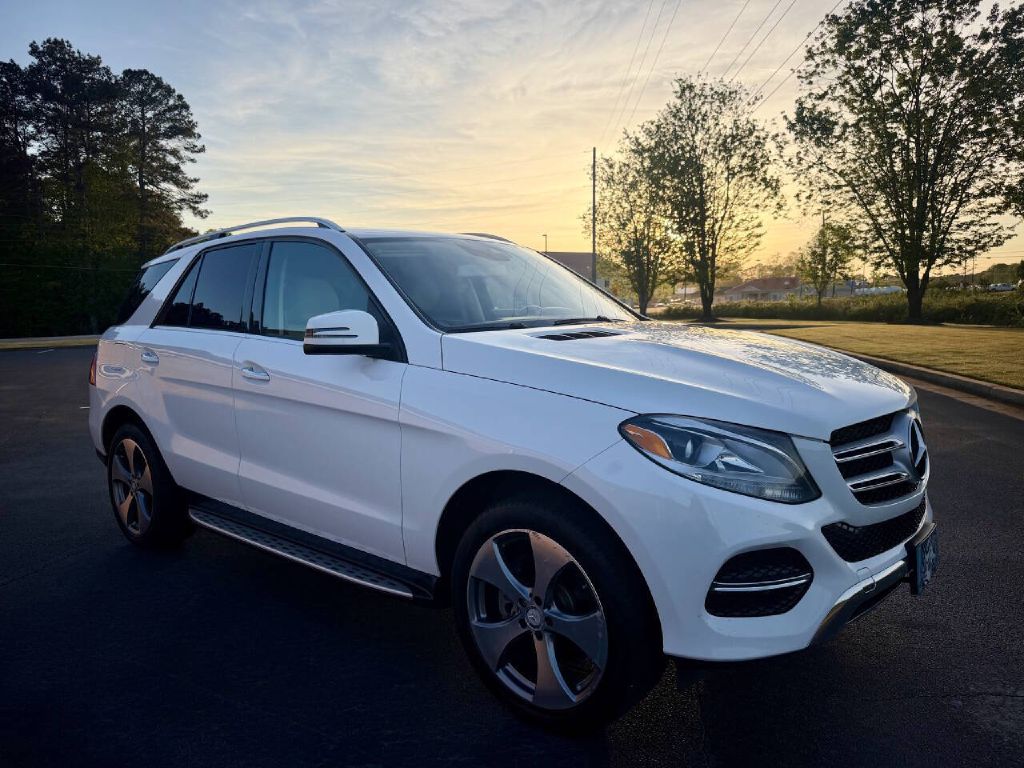 Photo 4 of this MERCEDES-BENZ GLE