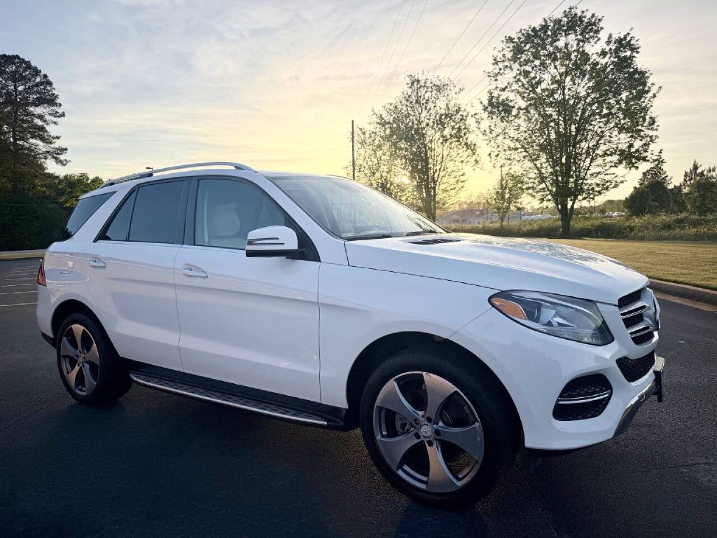Photo 5 of this MERCEDES-BENZ GLE