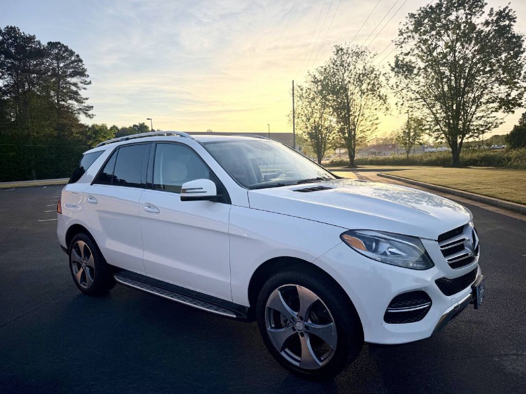 Photo 6 of this MERCEDES-BENZ GLE