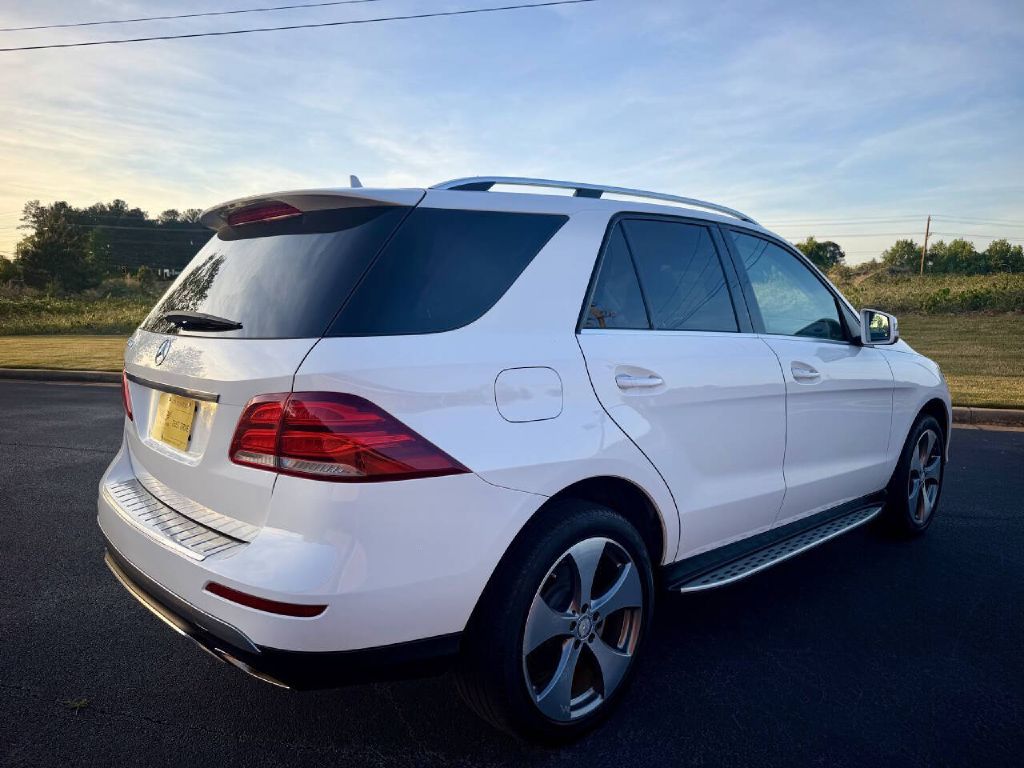 Photo 10 of this MERCEDES-BENZ GLE