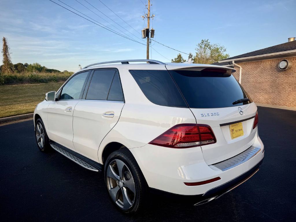 Photo 11 of this MERCEDES-BENZ GLE