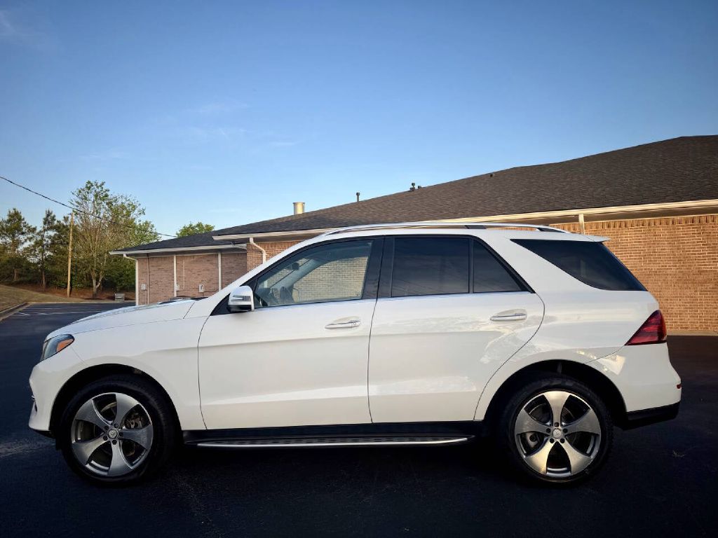Photo 13 of this MERCEDES-BENZ GLE