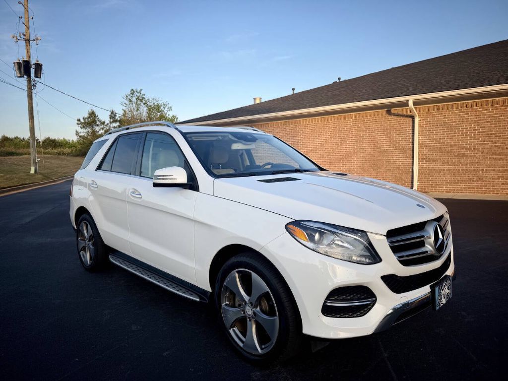 Photo 18 of this MERCEDES-BENZ GLE