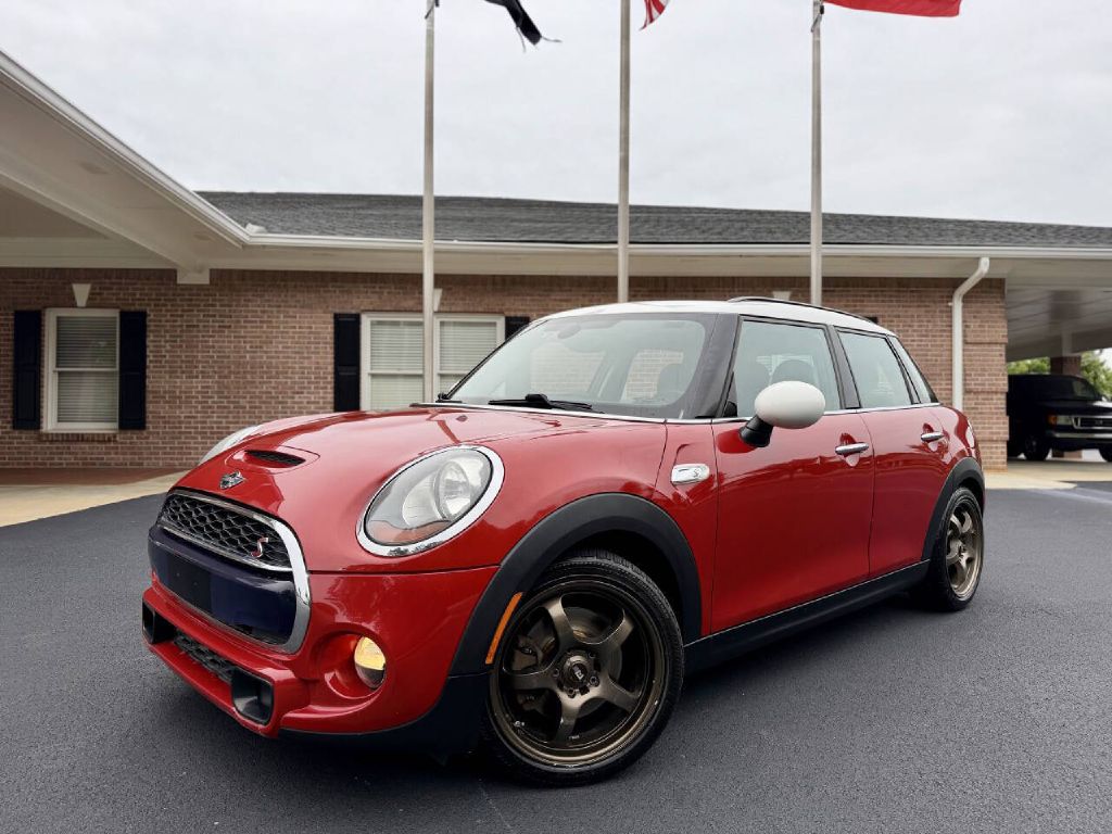 Photo 2 of this MINI COOPER