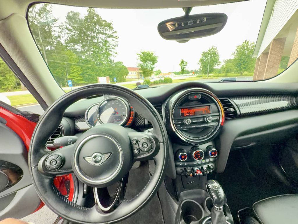 Photo 5 of this MINI COOPER