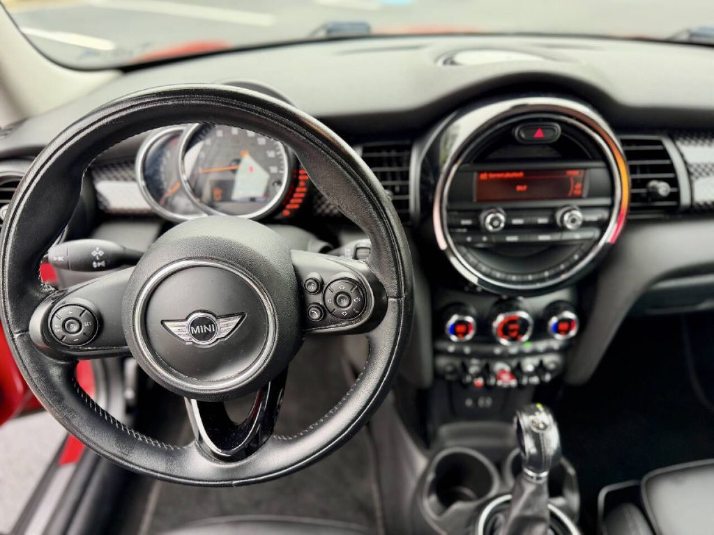 Photo 27 of this MINI COOPER