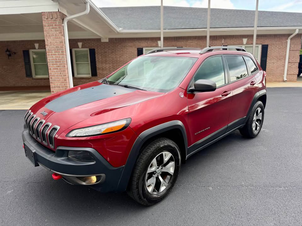 Photo 4 of this JEEP CHEROKEE