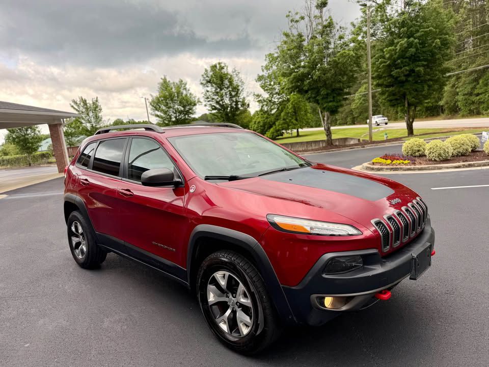 Photo 10 of this JEEP CHEROKEE