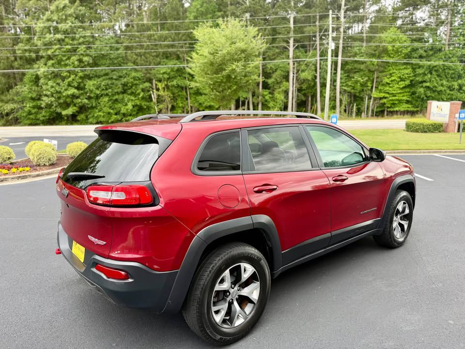 Photo 12 of this JEEP CHEROKEE