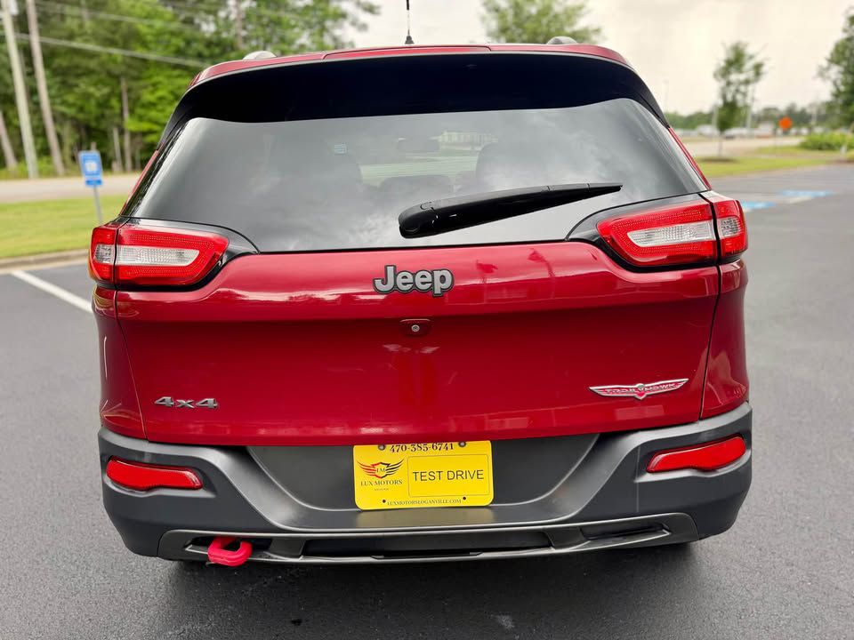 Photo 15 of this JEEP CHEROKEE