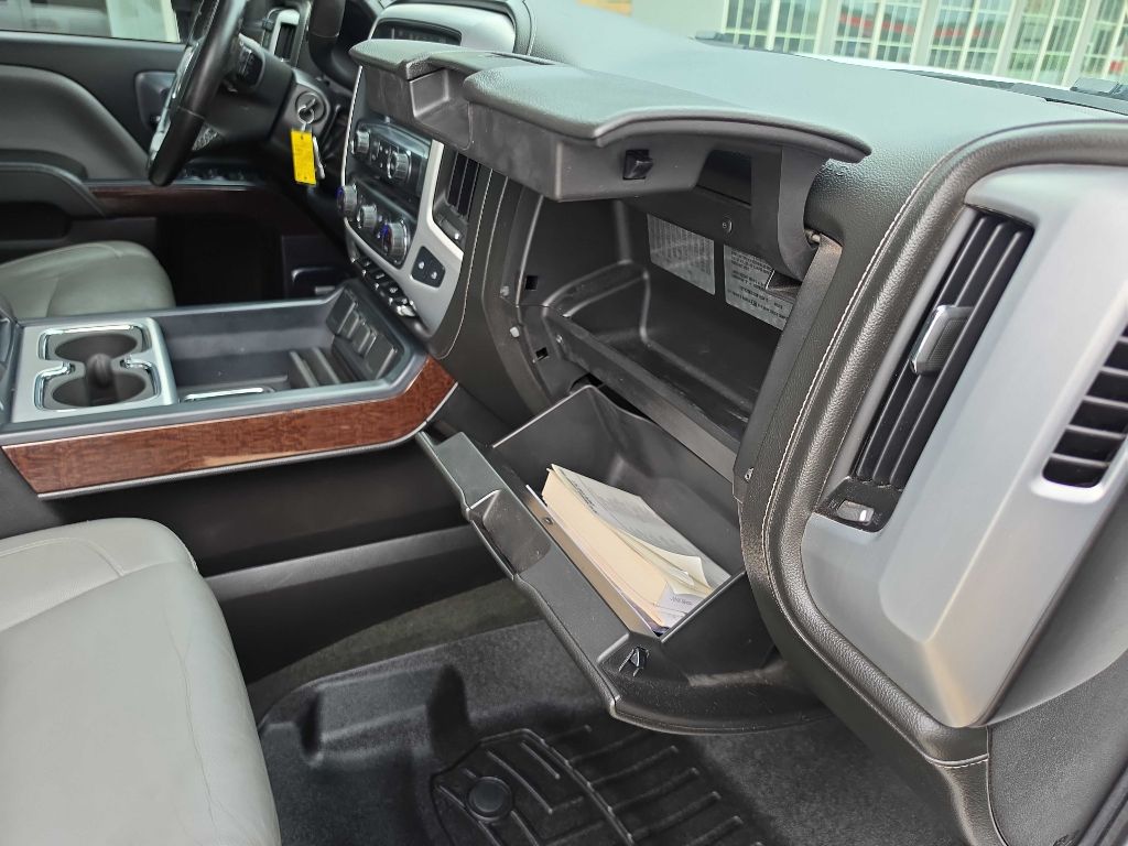 Photo 17 of this GMC SIERRA 2500HD