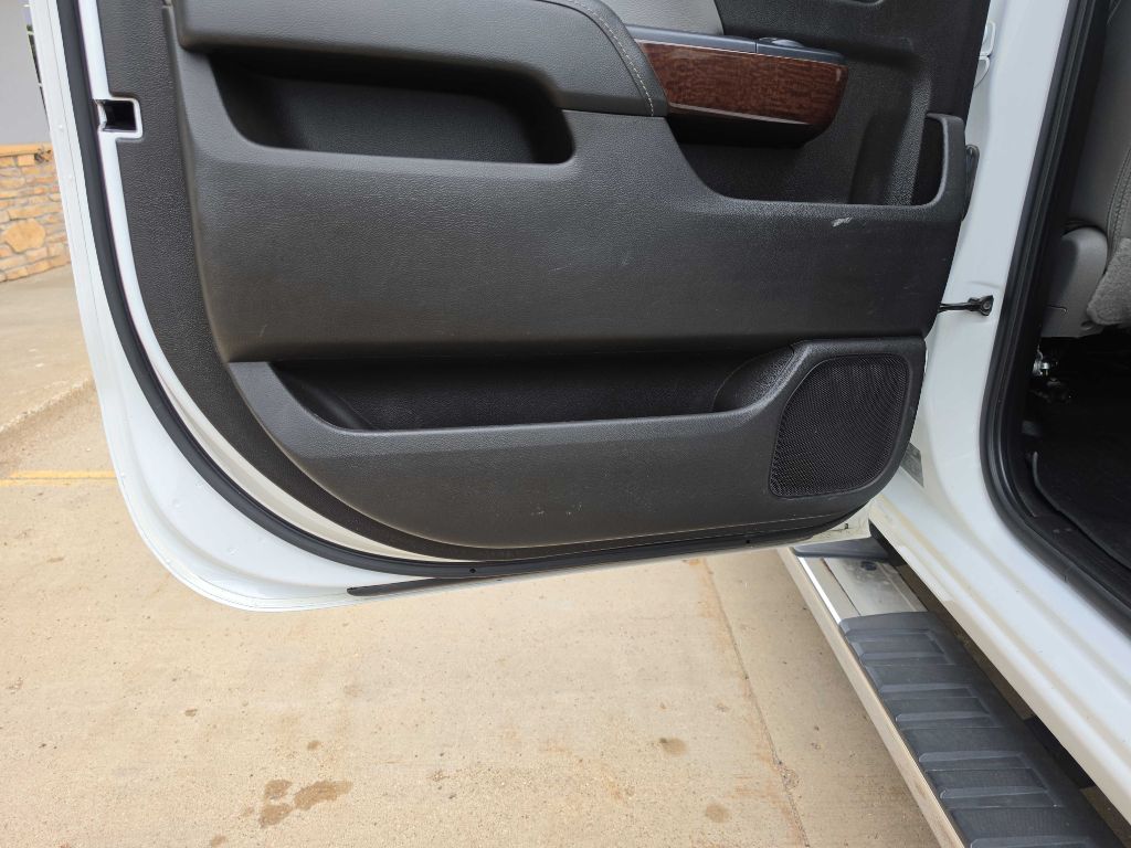 Photo 37 of this GMC SIERRA 2500HD