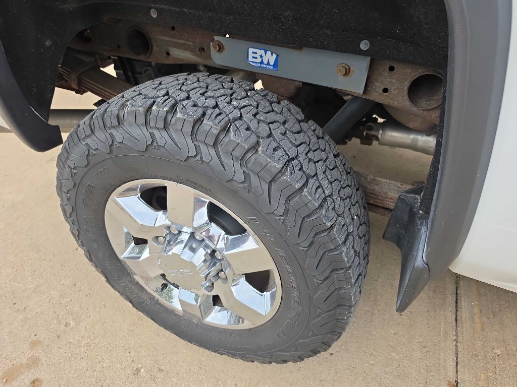 Photo 10 of this GMC SIERRA 2500HD