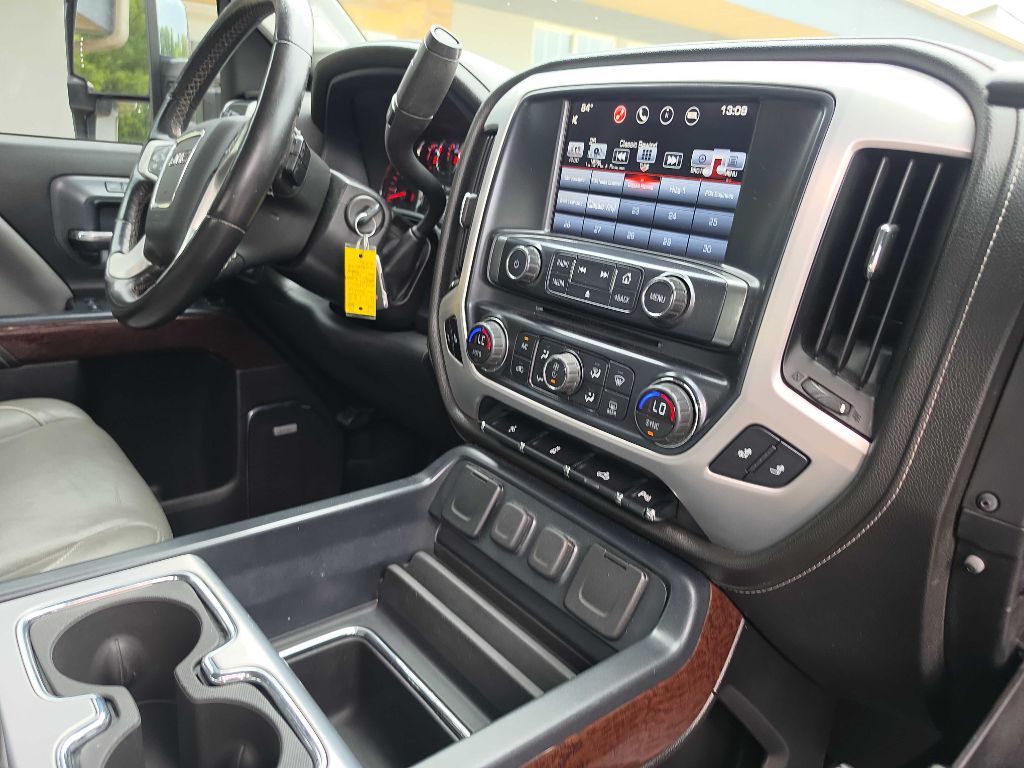 Photo 23 of this GMC SIERRA 2500HD