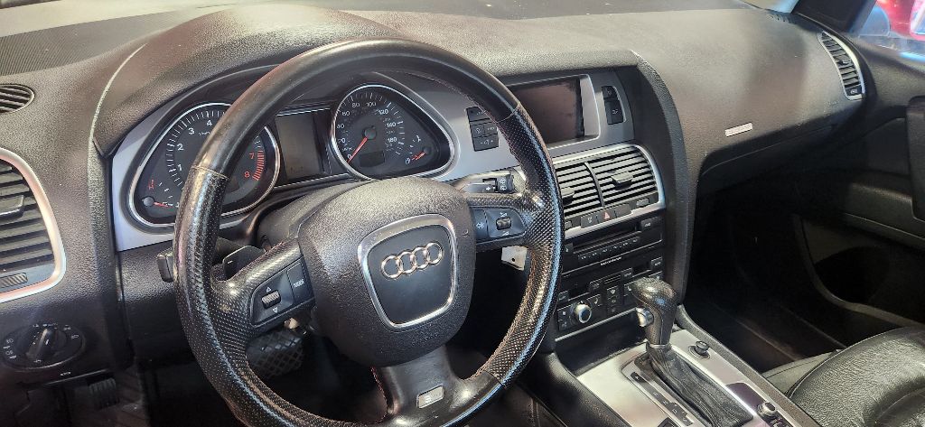 Photo 9 of this AUDI Q7