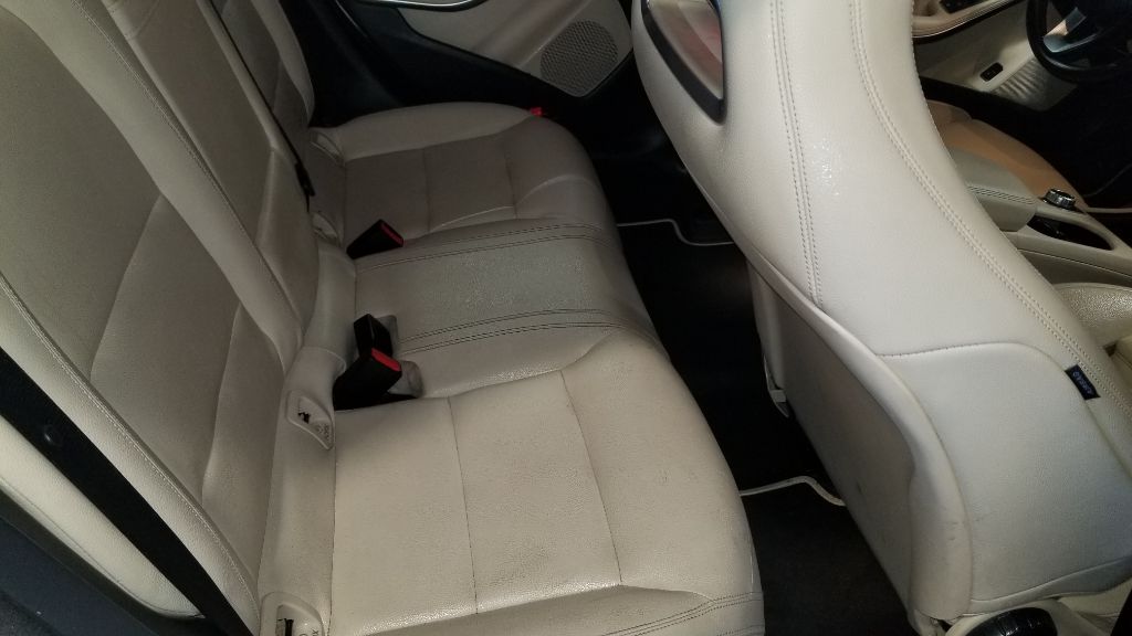Photo 12 of this MERCEDES-BENZ CLA