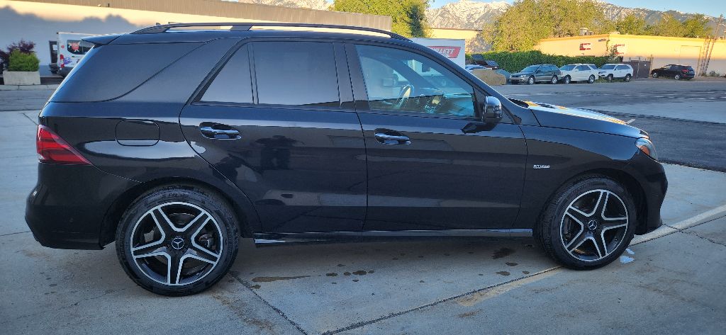 Photo 8 of this MERCEDES-BENZ GLE