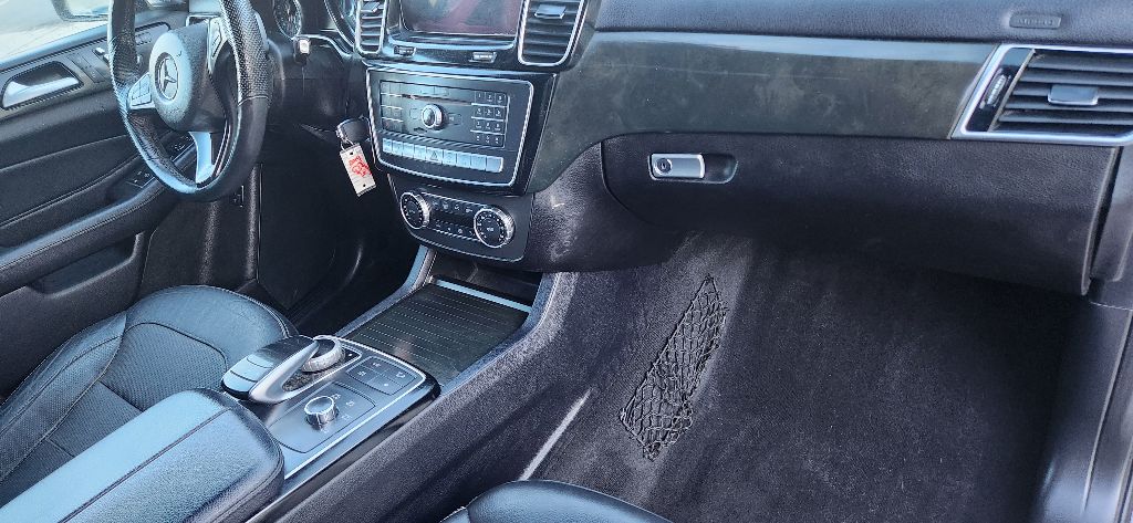Photo 10 of this MERCEDES-BENZ GLE