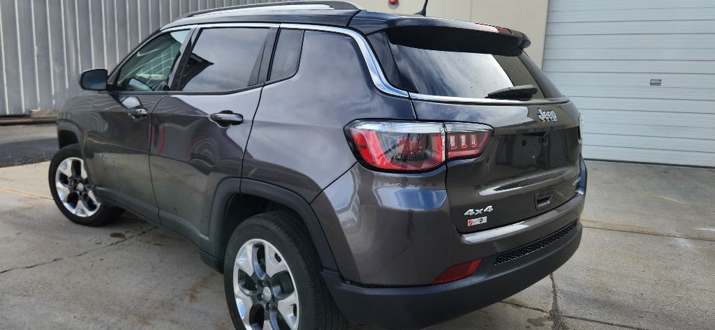 Photo 7 of this JEEP COMPASS