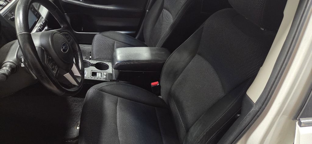 Photo 10 of this SUBARU OUTBACK
