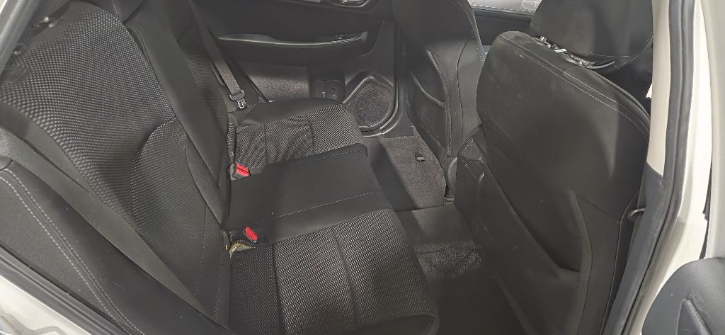 Photo 14 of this SUBARU OUTBACK