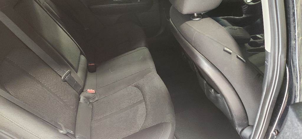 Photo 14 of this KIA OPTIMA