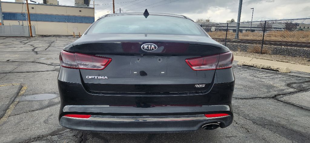 Photo 6 of this KIA OPTIMA