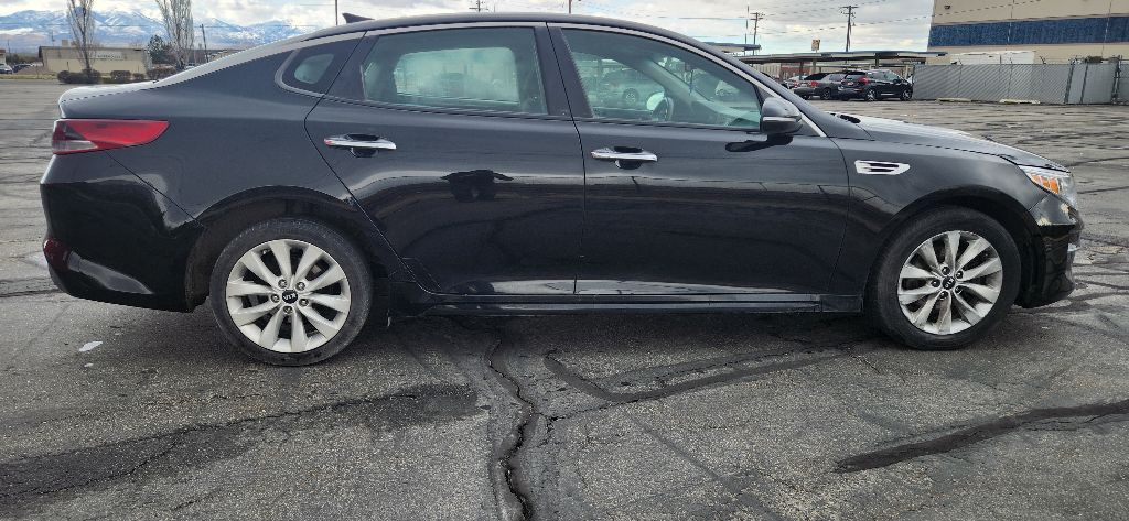 Photo 8 of this KIA OPTIMA