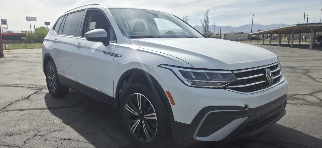 Photo 2 of this VOLKSWAGEN TIGUAN
