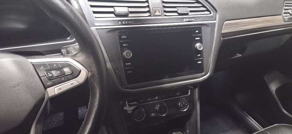 Photo 13 of this VOLKSWAGEN TIGUAN