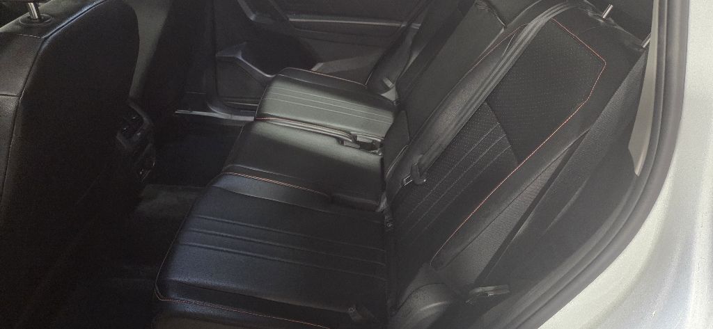 Photo 16 of this VOLKSWAGEN TIGUAN