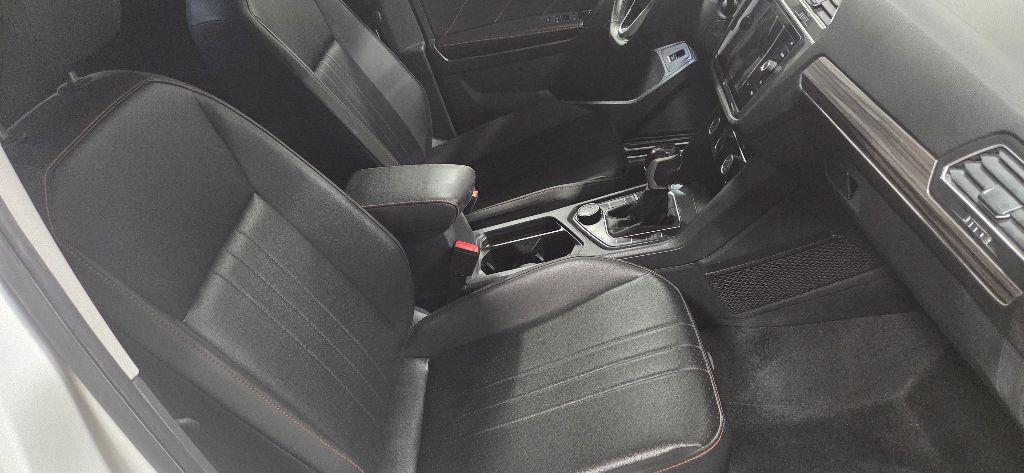 Photo 11 of this VOLKSWAGEN TIGUAN